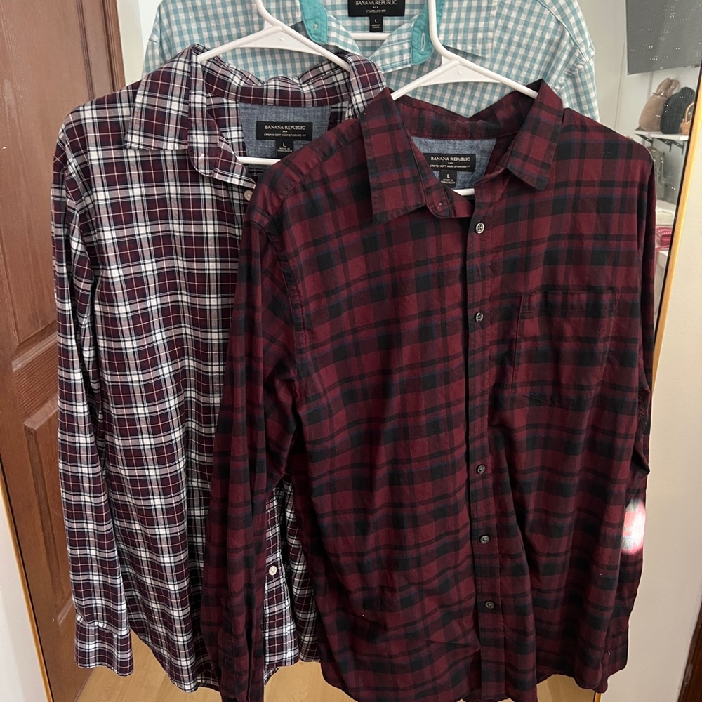 3 Banana Republic Men's Button-Down Shirts